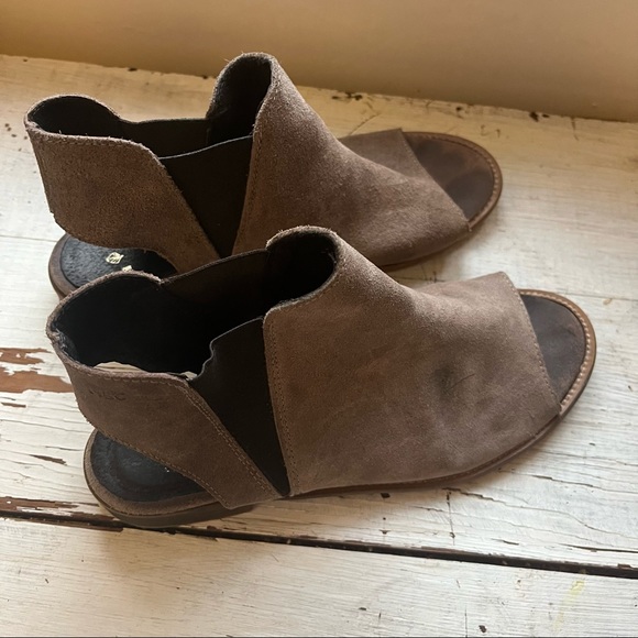 Musse & Cloud Ciara Boho Suede Leather Open Toe & Heel Ankle Bootie Sandal - Picture 8 of 13